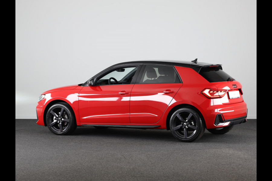 Audi A1 Sportback 35 TFSI S edition Optiekpakket zwart plus, parkeerhulp plus, automatische 2 zone airco