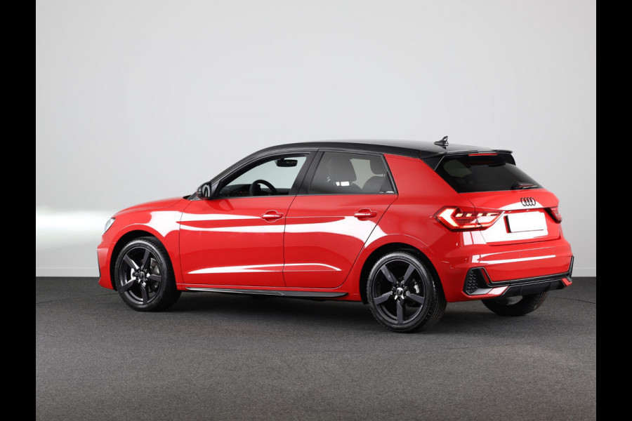 Audi A1 Sportback 35 TFSI S edition Optiekpakket zwart plus, parkeerhulp plus, automatische 2 zone airco