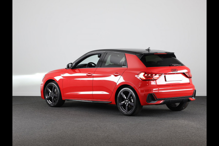 Audi A1 Sportback 35 TFSI S edition Optiekpakket zwart plus, parkeerhulp plus, automatische 2 zone airco