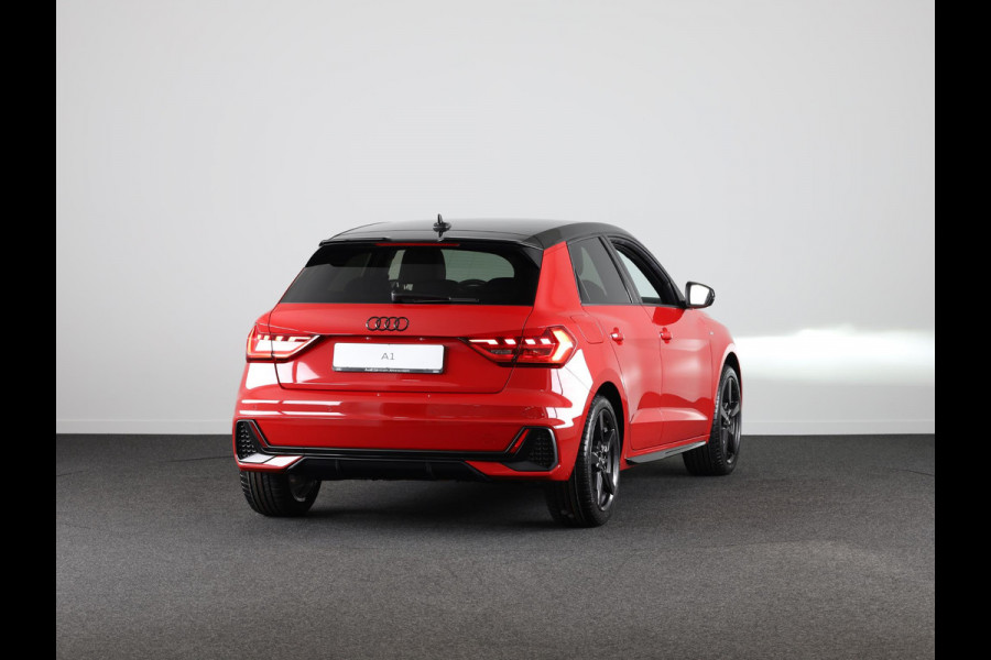 Audi A1 Sportback 35 TFSI S edition Optiekpakket zwart plus, parkeerhulp plus, automatische 2 zone airco