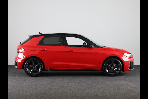 Audi A1 Sportback 35 TFSI S edition Optiekpakket zwart plus, parkeerhulp plus, automatische 2 zone airco