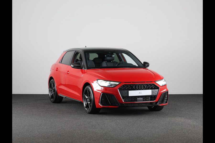 Audi A1 Sportback 35 TFSI S edition Optiekpakket zwart plus, parkeerhulp plus, automatische 2 zone airco