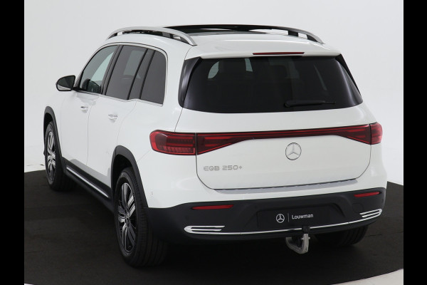 Mercedes-Benz EQB 250+ Luxury Line 71 kWh | Trekhaak | Rijassistentiepakket | Parkeerpakket met 360°-camera | KEYLESS-GO comfort pakket | Dodehoekassistent | EASY PACK achterklep | 	Extra USB-poorten | DISTRONIC PLUS |