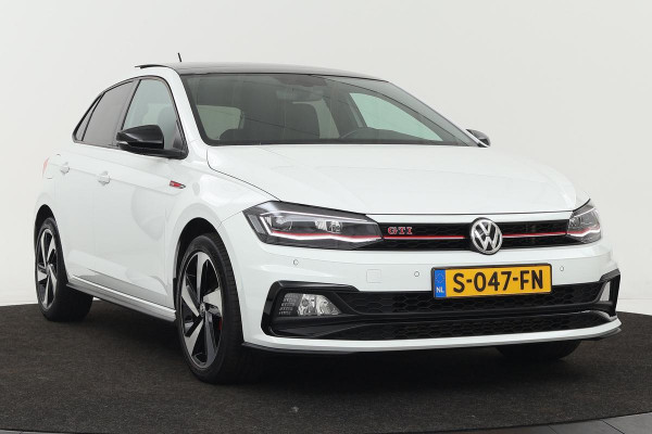 Volkswagen Polo 2.0 TSI GTI | Panoramadak | Carplay | Full LED | Active Info | Stoelverwarming | PDC | Adaptive Cruise | Navigatie