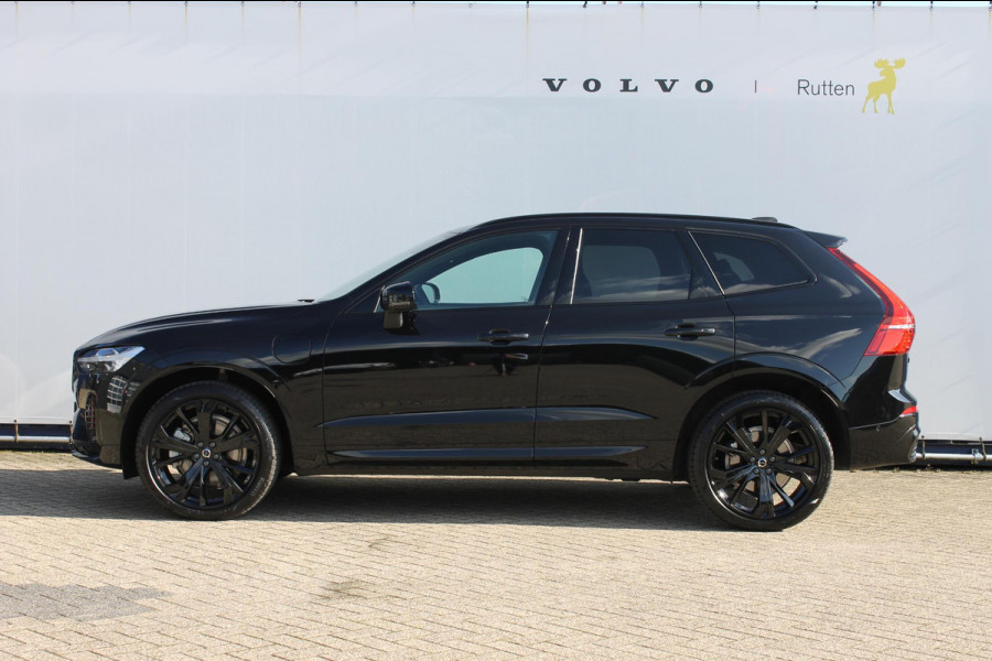 Volvo XC60 T6 350PK automaat AWD Plus Black Edition Panoramisch schuif-kanteldak / 21" lichtmetalen velgen / Google Infotainment / Getinte ramen van de B-stijl / 360 graden parkeercamera