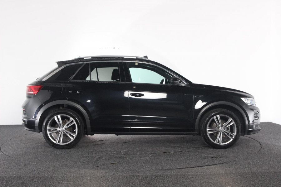 Volkswagen T-Roc 1.5 TSI R-line | Org. NL-auto | 2x R-line | panodak | digitaal cockpit.