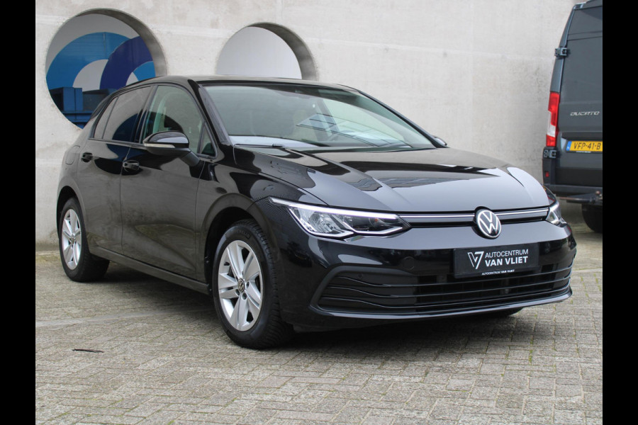 Volkswagen Golf 1.5 TSI Life | NAVIGATIE | PARKEERHULP |