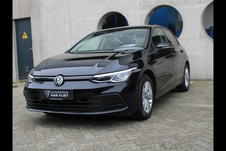 Volkswagen Golf 1.5 TSI Life | NAVIGATIE | PARKEERHULP |