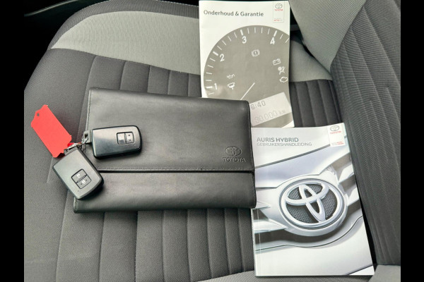 Toyota Auris 1.8 Hybrid automaat Active, Trekhaak, Camera, Bluetooth