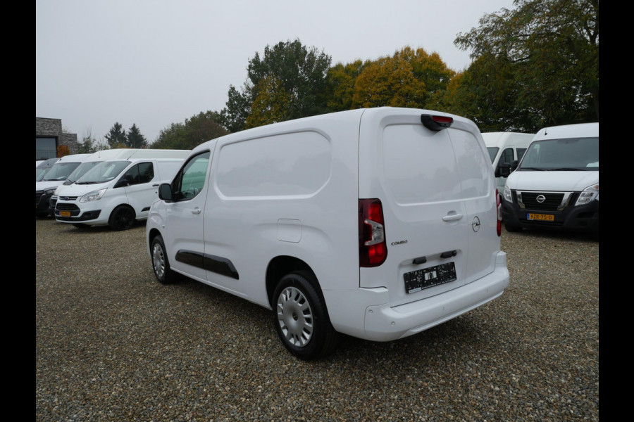 Opel Combo 1.5 BlueHDi 130PK, L2, Automaat, Airco, Nieuw