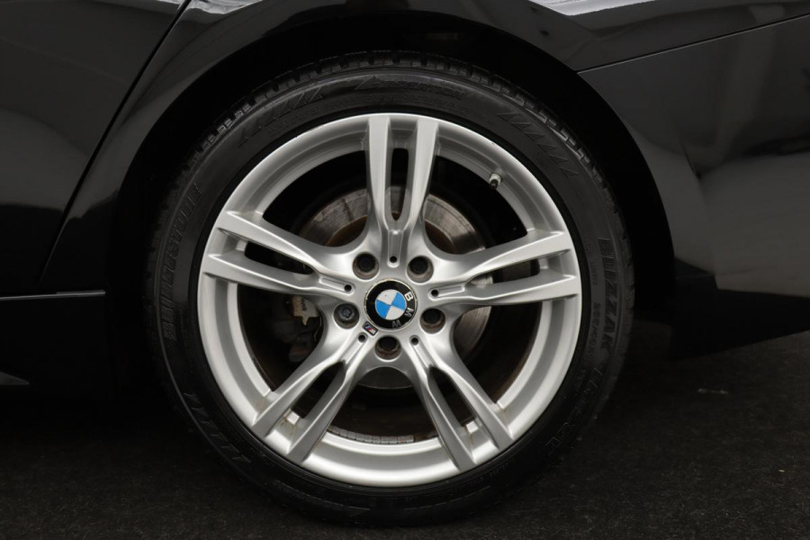 BMW 3 Serie 318i M Sport | Full LED | Navigatie | PDC | Sportstoelen | Bluetooth | Climate control | Cruise control