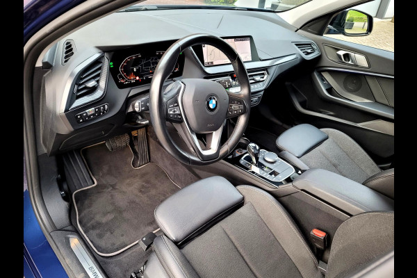 BMW 1-serie 118i Sport Line, Carplay, Virtual Cockpit, DAB (1e eig. NL-auto met NAP)