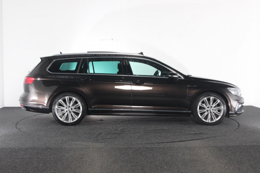 Volkswagen Passat Variant 1.5 TSI Elegance Business R