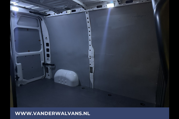 Opel Movano 2.3 CDTI 146pk L2H2 Euro6 Airco | Camera | Navigatie | Imperiaal | 2500kg Trekhaak Cruisecontrol, Parkeersensoren, Bijrijdersbank