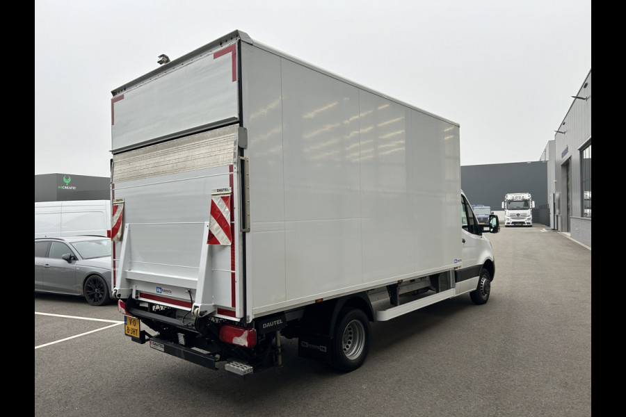 Mercedes-Benz Sprinter 516 CDI Bakwagen / 1000KG Laadklep / MBUX / Camera / Airco / Carplay navigatie