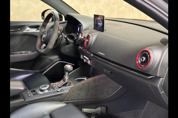 Audi RS3 2.5 TFSI | Pano | ACC | Virtual | Alcantara | Schaalstoelen l Eventuri