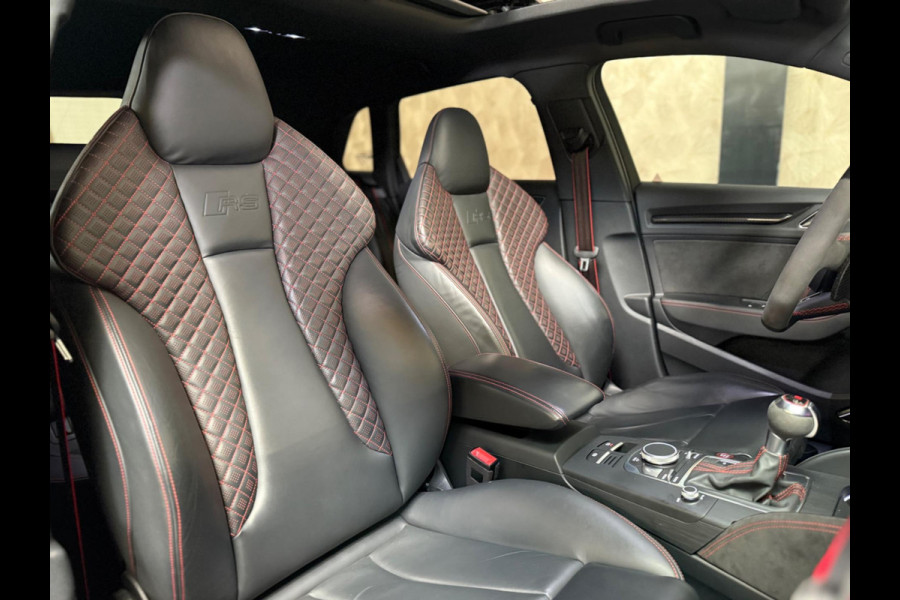 Audi RS3 2.5 TFSI | Pano | ACC | Virtual | Alcantara | Schaalstoelen l Eventuri