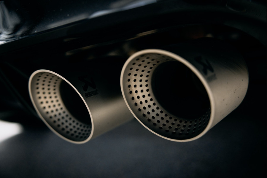 Volkswagen Golf 2.0 TSI R 4Motion Akrapovic | head-up |