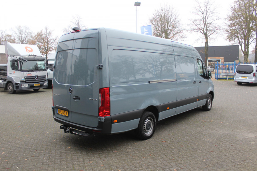 Mercedes-Benz Sprinter 317 CDI L3H2 3500 kg trekhaak, MBUX met navigatie en camera, Geveerde stoel