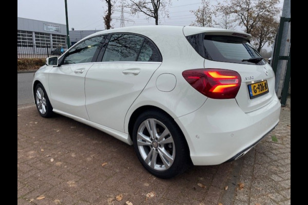 Mercedes-Benz A-Klasse 180 Ambition Automaat 104.000km Airco,Cruisecontrol,Navigatie