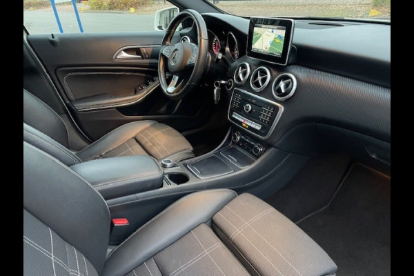 Mercedes-Benz A-Klasse 180 Ambition Automaat 104.000km Airco,Cruisecontrol,Navigatie