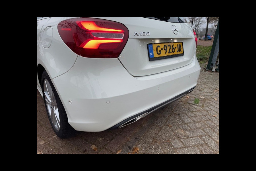 Mercedes-Benz A-Klasse 180 Ambition Automaat 104.000km Airco,Cruisecontrol,Navigatie