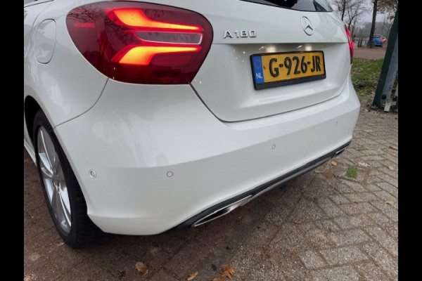 Mercedes-Benz A-Klasse 180 Ambition Automaat 104.000km Airco,Cruisecontrol,Navigatie