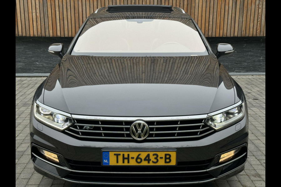 Volkswagen Passat Variant 1.4 TSI R-line Automaat | Panoramadak | Lederen bekleding | LED verlichting | Trekhaak | Stoelverwarming | Parkeersensor