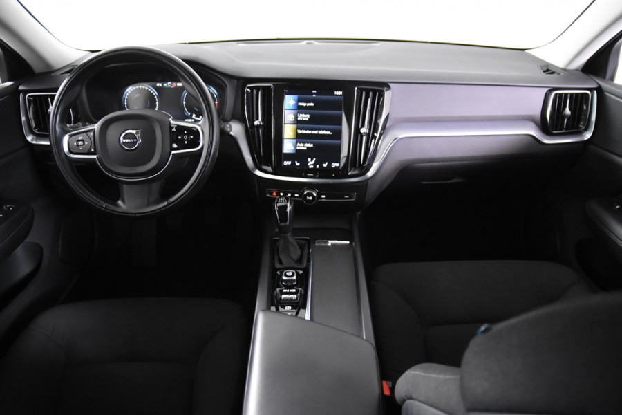 Volvo V60 2.0 D3 Momentum *1e eigenaar*Navigatie*Stoelverwarming*Trekhaak*Carplay