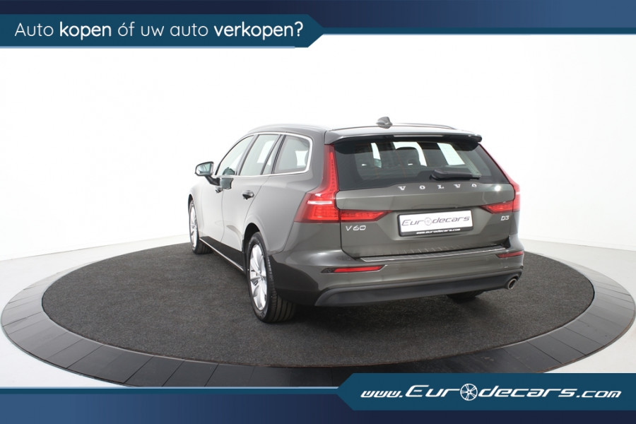 Volvo V60 2.0 D3 Momentum *1e eigenaar*Navigatie*Stoelverwarming*Trekhaak*Carplay