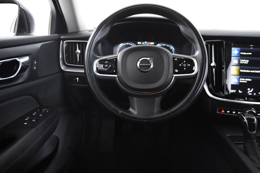 Volvo V60 2.0 D3 Momentum *1e eigenaar*Navigatie*Stoelverwarming*Trekhaak*Carplay