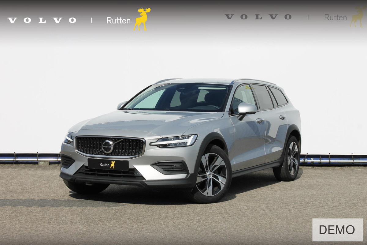 Volvo V60 Cross Country B5 250PK Automaat AWD Plus Lederen bekleding / Google infotainment / Adaptieve cruise control / Draadloos opladen / Parkeersensoren met parkeercamera achter