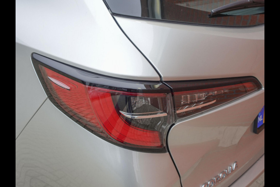 Toyota Corolla Touring Sports 1.8 Hybrid Active Automaat | Navigatie | Android Auto /Apple Carplay | Airco | Cruise Control | Camera | Keyless