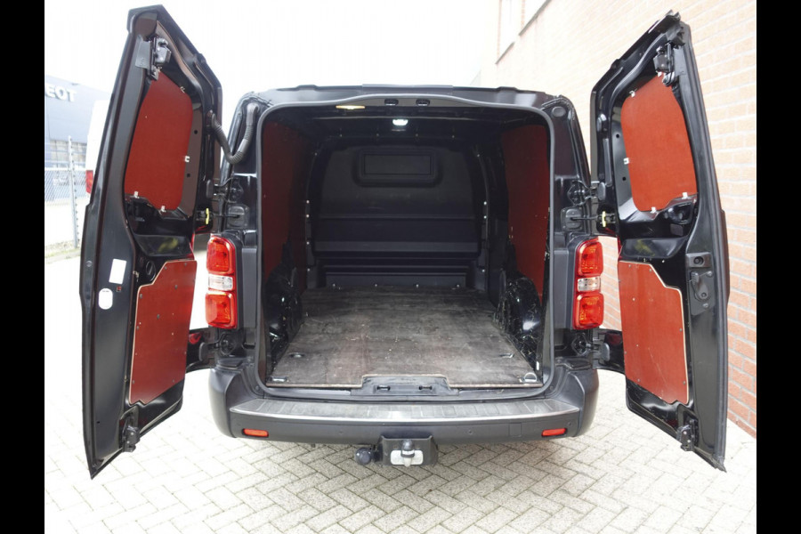 Toyota ProAce 122pk Automaat Navigator Long L3 Navi Trekhaak Airco Cruise