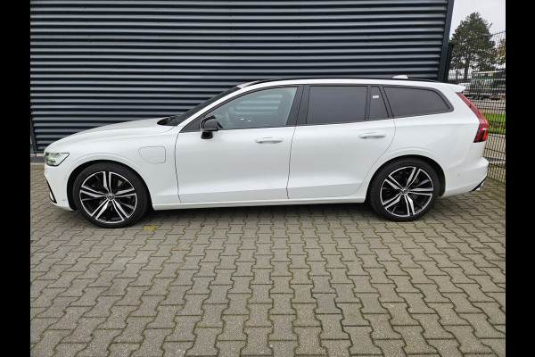 Volvo V60 T8 Recharge AWD R-Design Plug In Hybrid PHEV | Panodak | Adaptive Cruise | Lederen Sportstoelen Memory | Head Up | Harman Kardon | 360 Camera | Pilot Assist |