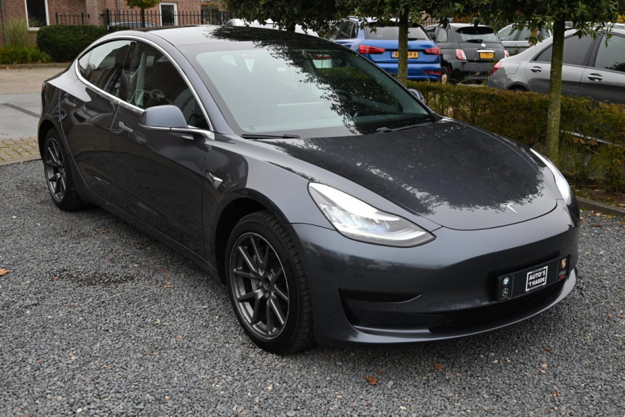 Tesla Model 3 Standard RWD Plus 60 kWh Autopilot Trekhaak DAB Auto Airco