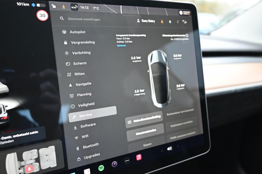 Tesla Model 3 Standard RWD Plus 60 kWh Autopilot Trekhaak DAB Auto Airco