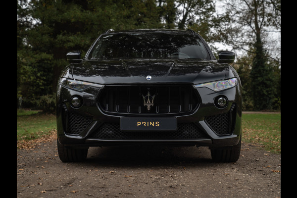 Maserati Levante 3.8 V8 Trofeo 580pk | Luchtvering | Veel carbon | Bowers & Wilkins | Panoramadak