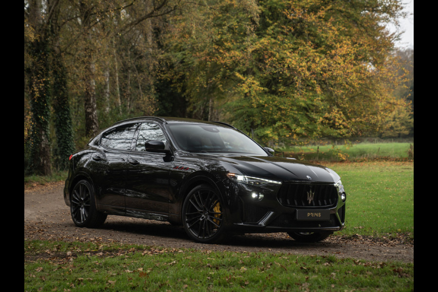 Maserati Levante 3.8 V8 Trofeo 580pk | Luchtvering | Veel carbon | Bowers & Wilkins | Panoramadak