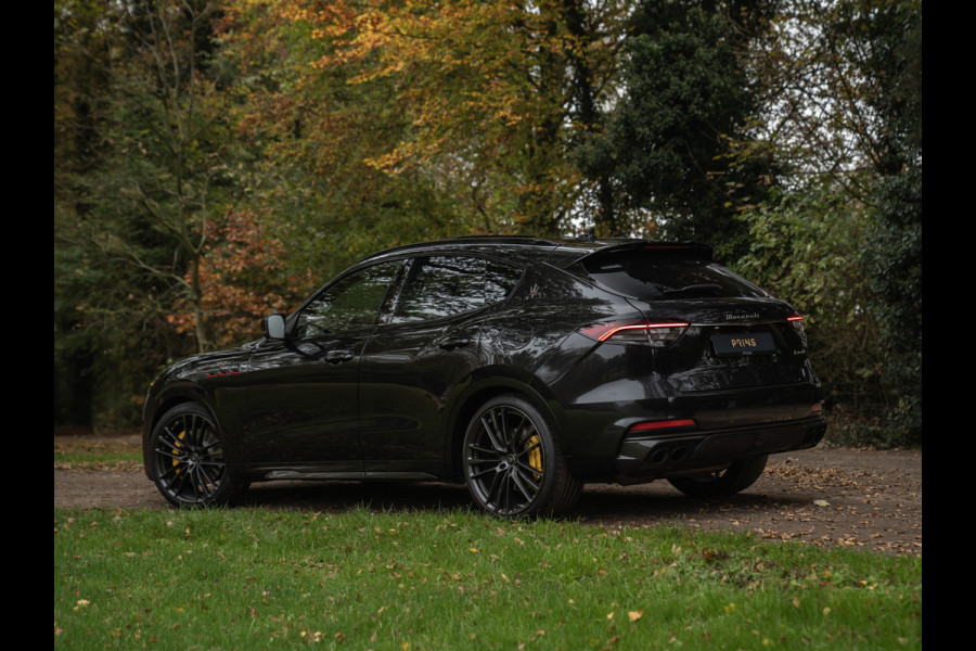 Maserati Levante 3.8 V8 Trofeo 580pk | Luchtvering | Veel carbon | Bowers & Wilkins | Panoramadak