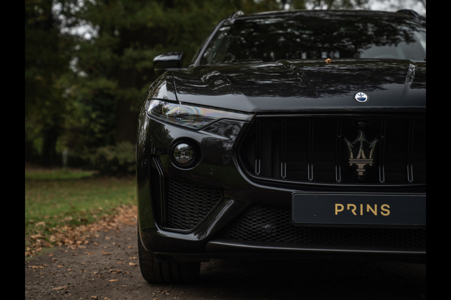 Maserati Levante 3.8 V8 Trofeo 580pk | Luchtvering | Veel carbon | Bowers & Wilkins | Panoramadak