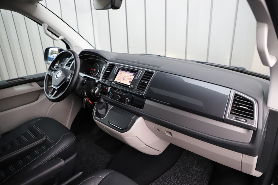 Volkswagen Transporter 2.0 TDI L2H1 DC Highline DSG 204PK | Leder | Schuifdak | ACC | 2xSchuifdeur | Camera | 2019.