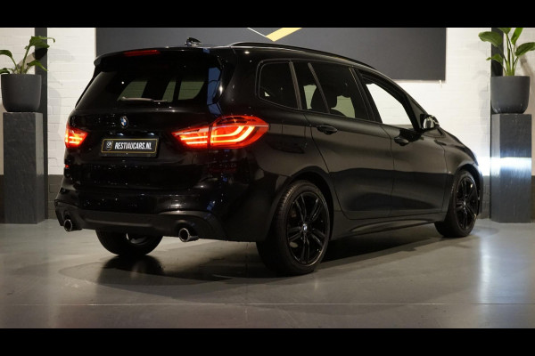 BMW 2 Serie Gran Tourer 220i 7p. M Sport AUTOMAAT-ACC-ALCANTARA-CAMERA-CLIMA-HEAD UP-KEYLESS-NAVI-PANO-WINTER-Etc.