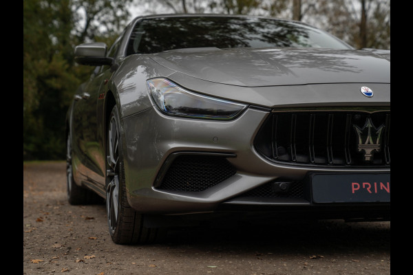 Maserati Ghibli Trofeo V8 580pk | Pano-dak | Veel carbon! | Stoelventilatie | Bowers & Wilkins | 360 cam