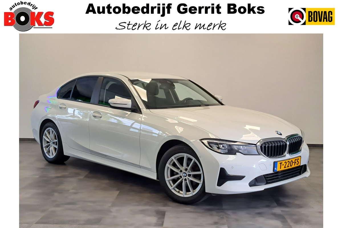 BMW 3 Serie 318i Executive Navigatie Clima Cruise PDC LM 157 PK! 2 jaar garantie mogelijk* (vraag naar de voorwaarden)