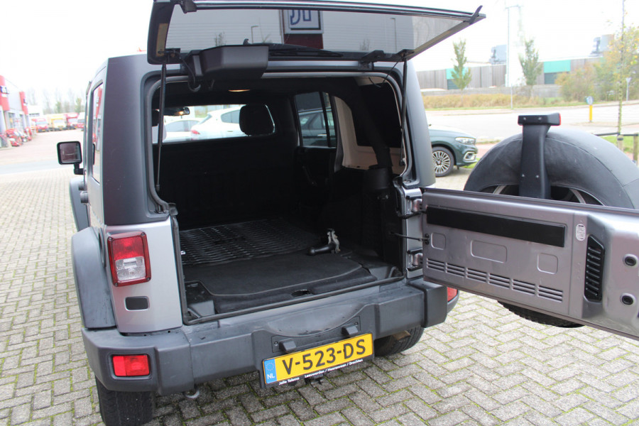 Jeep Wrangler 2.8 CRD Rubicon Grijs Kenteken! | Trekhaak Afneembaar | Navigatie | Airco | Stoelverwarming