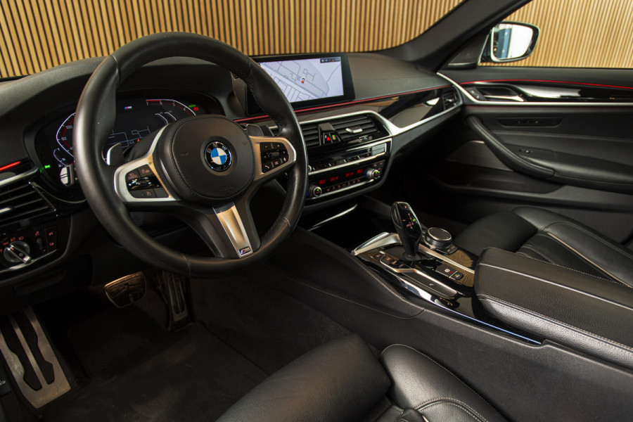 BMW 5 Serie 520i M-SPORT-H/K-COMFORTSTOEL