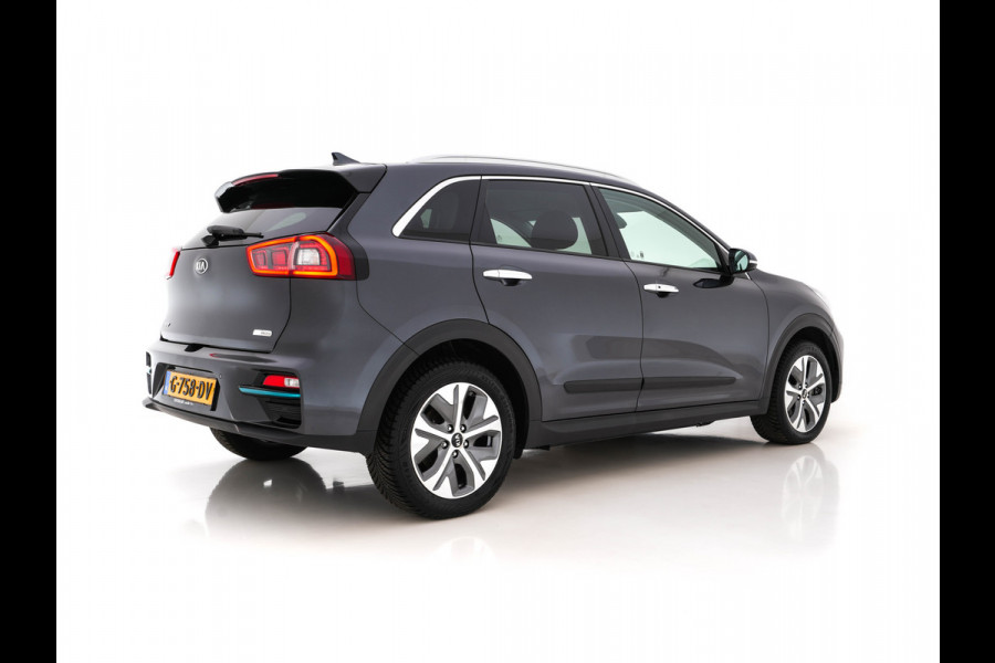 Kia e-Niro ExecutiveLine 64 kWh (INCL-BTW) Aut. *VOLLEDER | JBL-AUDIO | FULL-LED | NAVI-FULLMAP | DAB | ADAPT.CRUISE | CAMERA | MEMORY-PACK | LANE-ASSIST | KEYLESS | DIGI-COCKPIT | SHIFT-PADDLES | COMFORT-SEATS | 17"ALU*