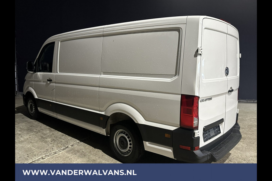 Volkswagen Crafter 2.0 TDI 141pk L3H2 L2H1 Euro6 Airco | 3000kg trekvermogen Bluetooth telefoonvoorbereiding