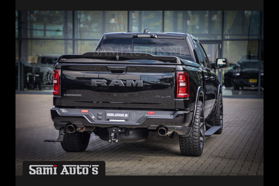 Dodge Ram NIGHT PREMIUM 2025 | BOM VOL + 14.4 INCH SCHERM | LUCHTVERING | HUD | HURRICAN 420PK 636 Nm | PRIJS MET LPG EN COVER EN GARANTIE DUBBELE CABINE | PICK UP | 5 PERSOONS | DC | GRIJSKENTEKEN | VOORRAAD NR 2214 - 4963